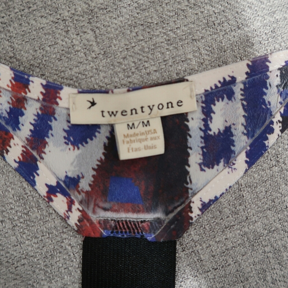 Printed Sleeveless Top - Picture 7 of 7